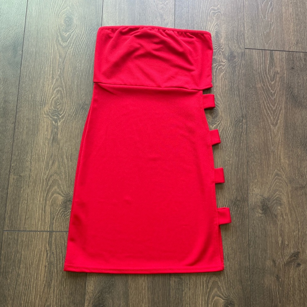 Prettylittlething Strapless Dress